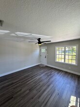 4809-4811 11th Ave S in St. Petersburg, FL - Foto de edificio - Building Photo