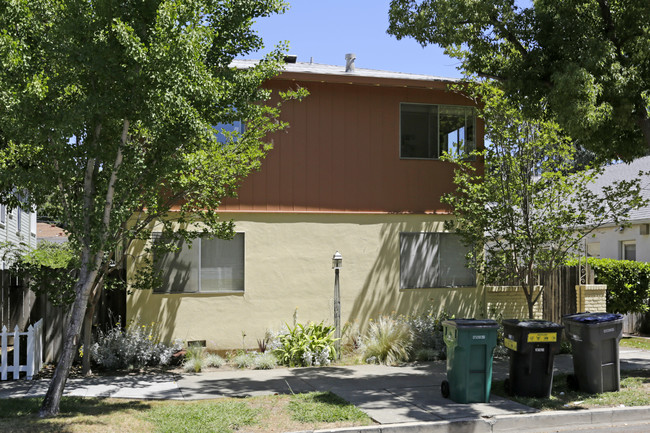 2615 O St in Sacramento, CA - Foto de edificio - Building Photo