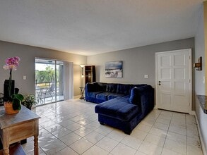 1291 NW 13th St, Unit 446D in Boca Raton, FL - Building Photo - Building Photo