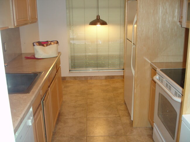 2381 Papaya Dr in Delray Beach, FL - Building Photo - Building Photo