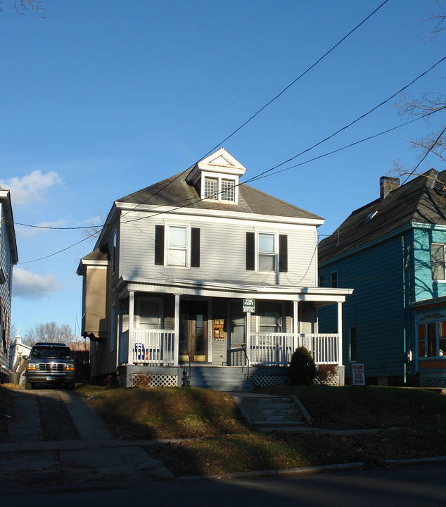 1437 Rugby Rd in Schenectady, NY - Foto de edificio