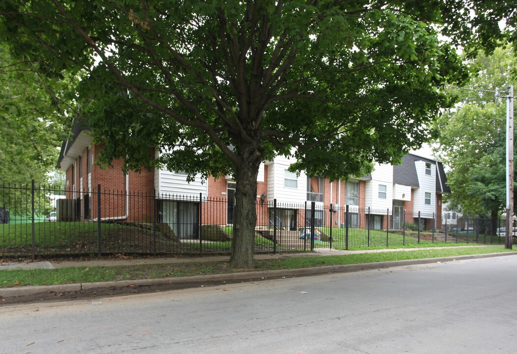 301-307 Garfield Ave in Kansas City, MO - Building Photo