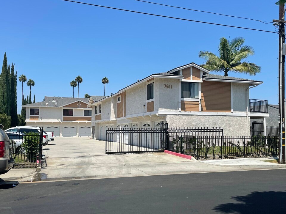 7611 10th St in Buena Park, CA - Building Photo