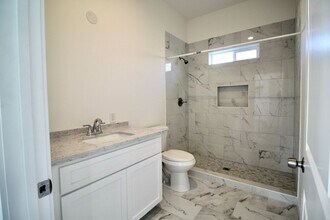 4245-4244 S Olive St in Los Angeles, CA - Building Photo - Building Photo