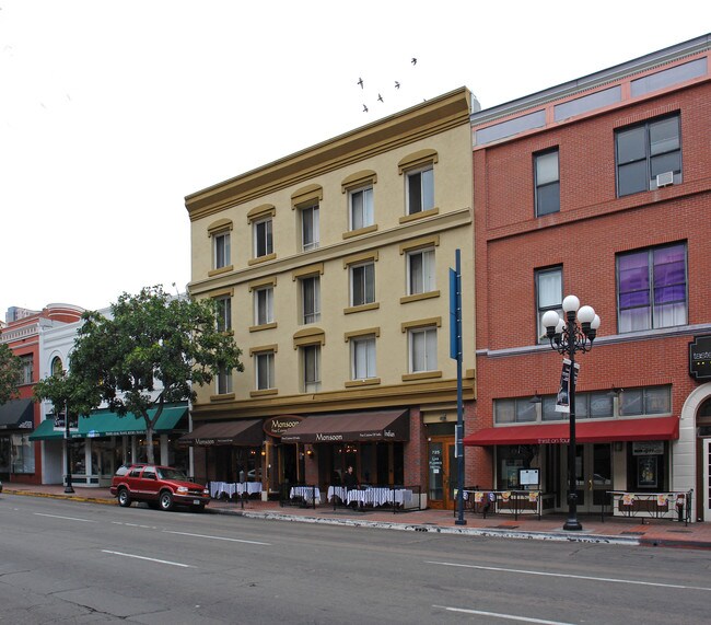 729-733 4th Ave