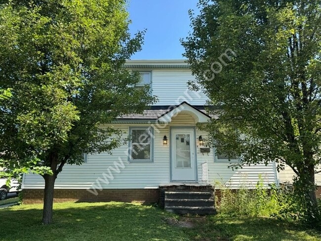 property at 1838 3rd St