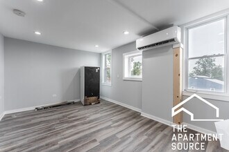 1503 W 19th St in Chicago, IL - Building Photo - Building Photo