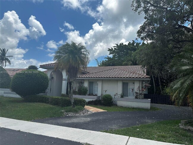 1200 NW 101st Ave in Plantation, FL - Building Photo - Building Photo