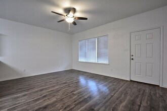 1327 94th St in Lubbock, TX - Building Photo - Building Photo