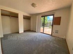 1107 Thomas Ave in Shelton, WA - Building Photo - Building Photo