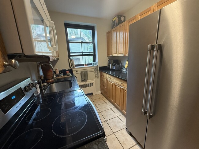 53 Harvard Ave, Unit 2 in Brookline, MA - Building Photo - Building Photo