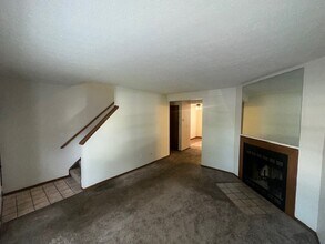937 Hidden Acres Ct in Columbus, OH - Building Photo - Building Photo