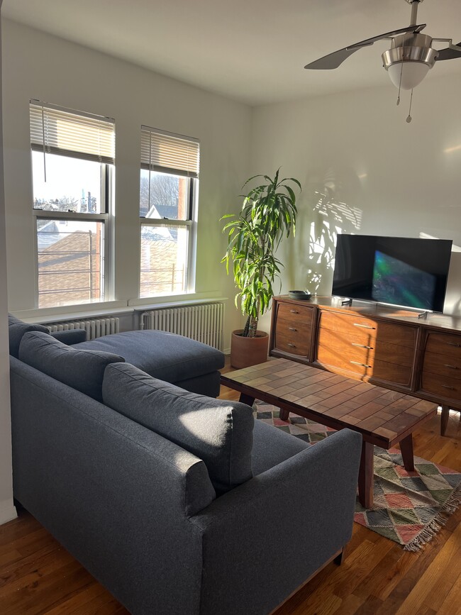 6132 56th Dr, Unit 3