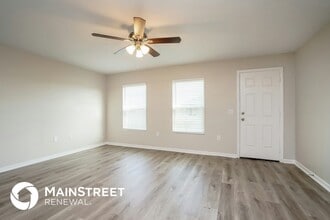 2043 NW 1st St in Cape Coral, FL - Foto de edificio - Building Photo