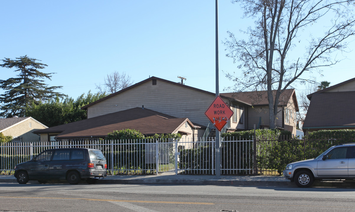 12744 Vanowen St in North Hollywood, CA - Building Photo