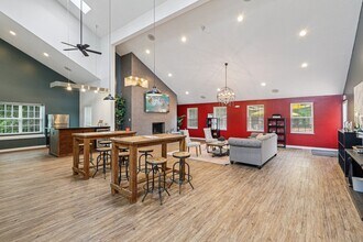 Hunters Chase in Miamisburg, OH - Foto de edificio - Building Photo