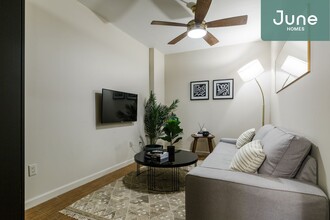 7 Eldridge St-Unit -B in New York, NY - Building Photo - Building Photo