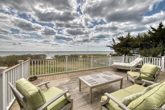 21 Bayside Ave in East Quogue, NY - Building Photo - Building Photo