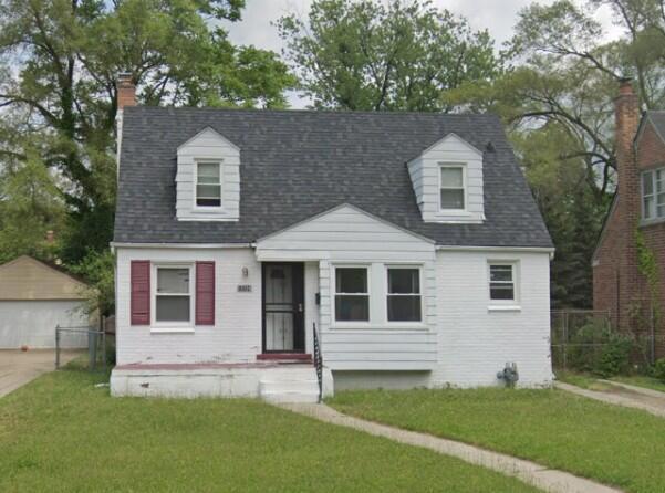 19724 Pennington Dr in Detroit, MI - Building Photo