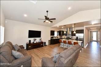 975 Bicknor Pl in El Paso, TX - Building Photo - Building Photo