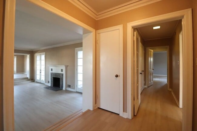 326 E Camino Colegio in Santa Maria, CA - Building Photo - Building Photo