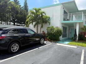 3212 NE 7th Pl in Pompano Beach, FL - Building Photo
