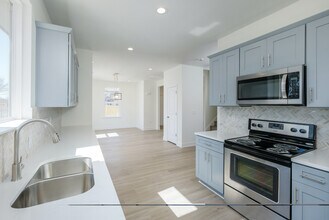 1122 Rodey Ave in Charlotte, NC - Foto de edificio - Building Photo