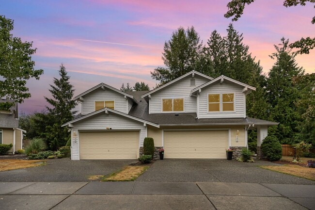 324 196th Pl SW in Lynnwood, WA - Foto de edificio - Building Photo
