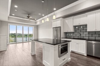 1024 Club View Dr in Gallatin, TN - Building Photo - Building Photo
