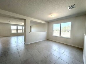 7919 Mariposa Mnr in San Antonio, TX - Building Photo - Building Photo