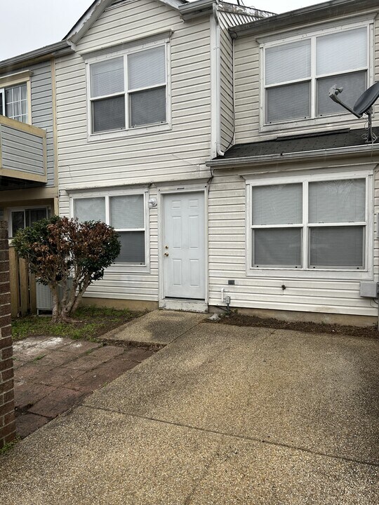 46354 Columbus Dr in Lexington Park, MD - Building Photo