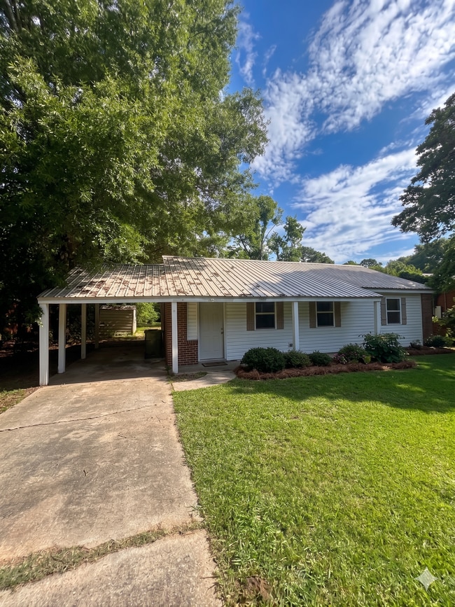 property at 370 Collinwood Ave
