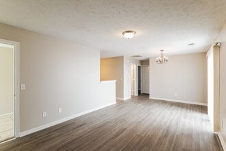 2633 River Meade Way in Nashville, TN - Foto de edificio - Building Photo