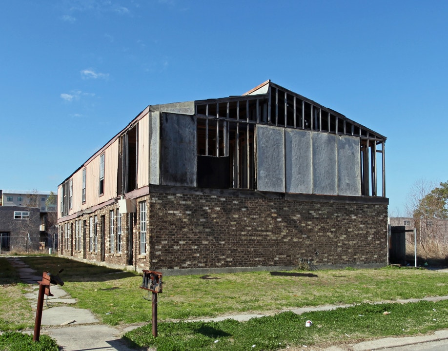 6846 Tara Ln in New Orleans, LA - Foto de edificio