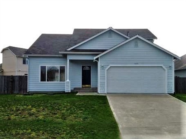 16419 Sundance Ave SE in Yelm, WA - Foto de edificio