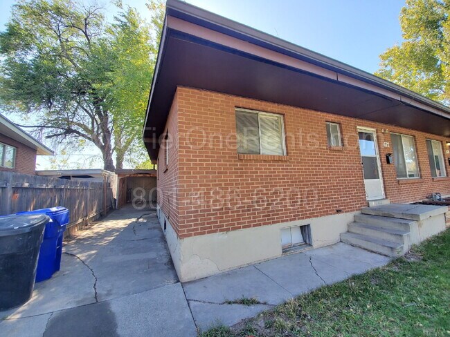 672 E Millcreek Way in South Salt Lake, UT - Building Photo - Building Photo