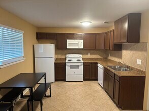 3109 Clinkenbeard Dr in Killeen, TX - Building Photo - Building Photo