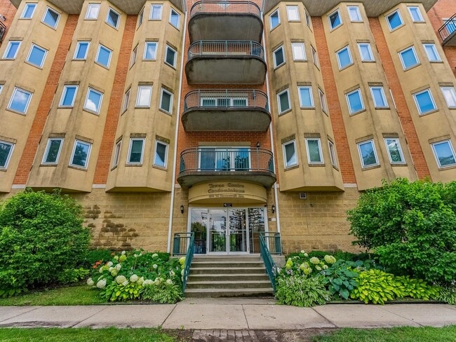 property at 100 W Roosevelt Ave