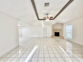 6115 Briar Terrace Dr in Houston, TX - Building Photo - Building Photo