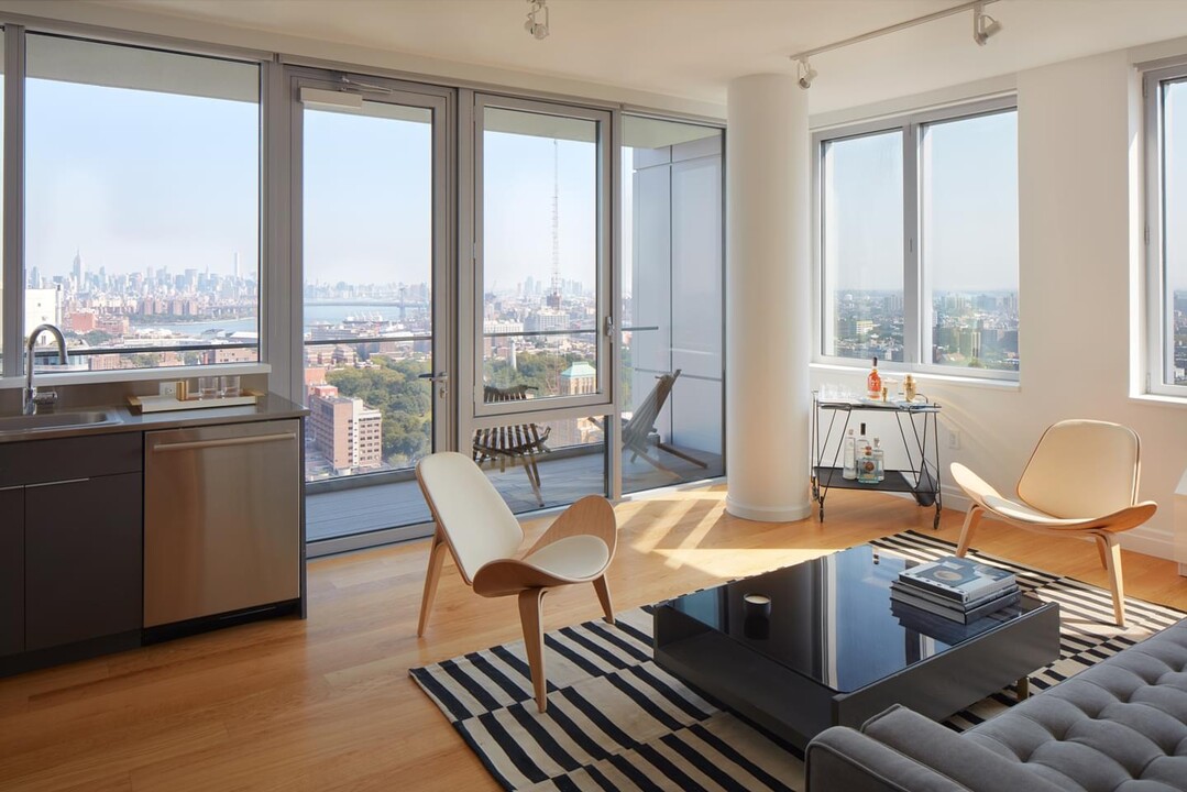 651 Fulton St in Brooklyn, NY - Building Photo
