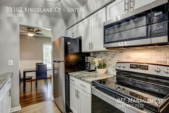 33302 Kingslane Ct in Farmington, MI - Building Photo - Building Photo