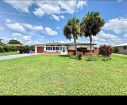 201 Fireside Ct in Lehigh Acres, FL - Building Photo
