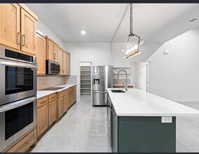 1445 Co Rd 3690 in Paradise, TX - Building Photo - Building Photo