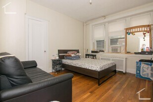 1802 Commonwealth Ave in Boston, MA - Building Photo