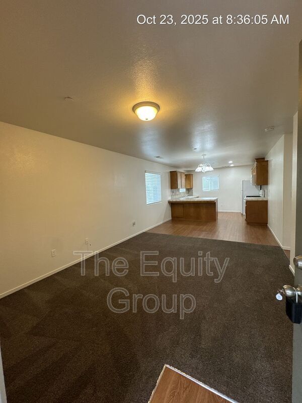 2931 N Crowe St in Visalia, CA - Building Photo - Building Photo