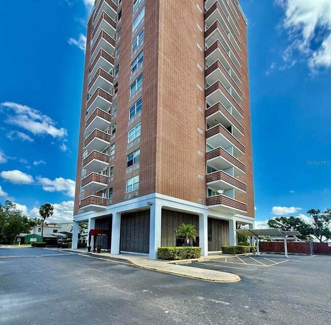 property at 4015 Bayshore Blvd