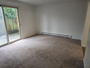 409 E 34th St in Tacoma, WA - Foto de edificio - Building Photo