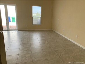 16723 SW 95th St in Miami, FL - Building Photo - Building Photo