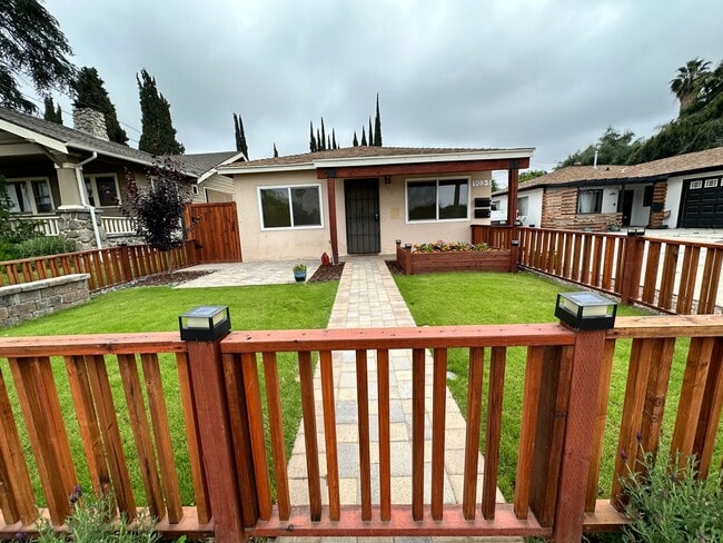 903 W Olive Ave