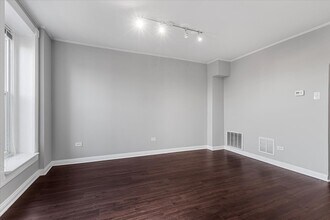 1941 N Bissell St in Chicago, IL - Building Photo - Building Photo